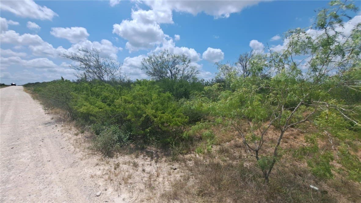 Tr 18 La Nina Road