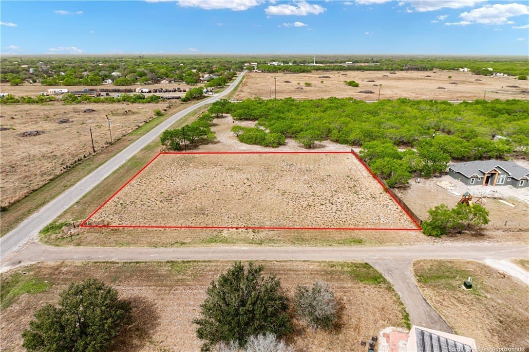 1.02 acres in Kleberg County - photo 2