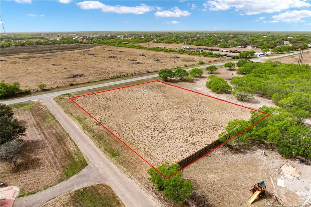 1.02 acres in Kleberg County - photo 3