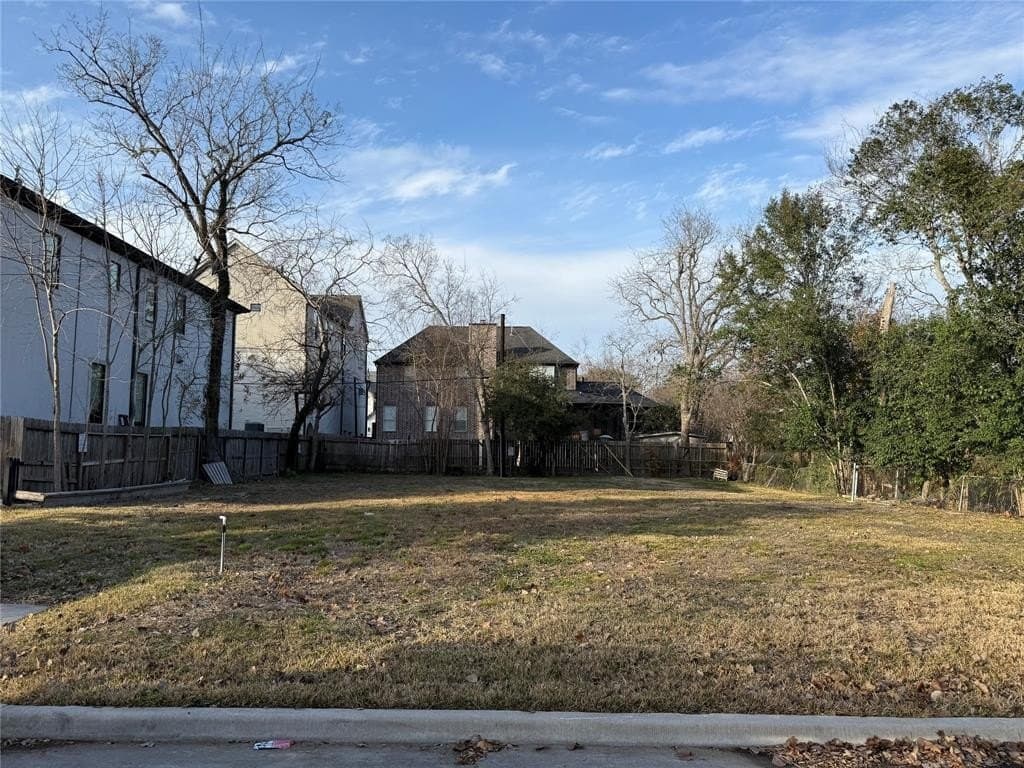 0.18 acres in Harris County - photo 2