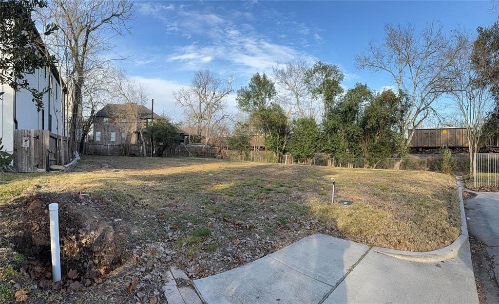 0.18 acres in Harris County - photo 3