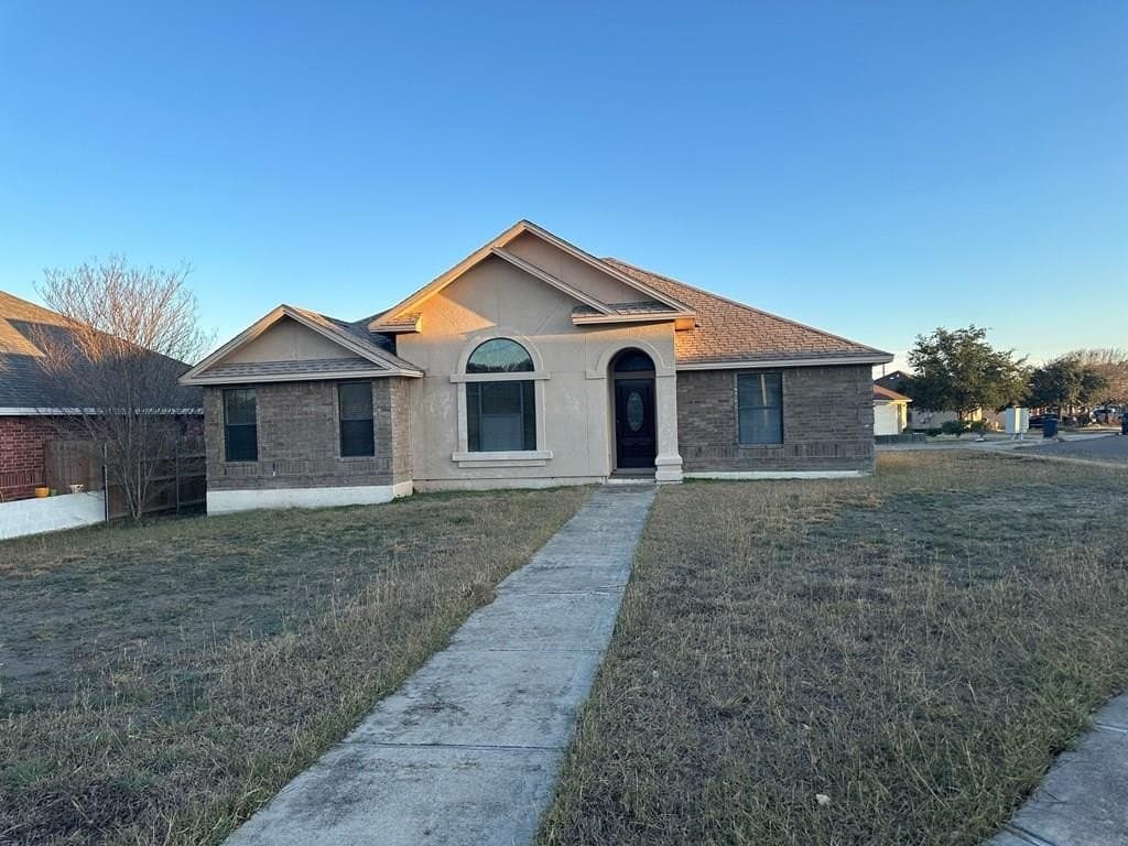 2630 Arrow Point