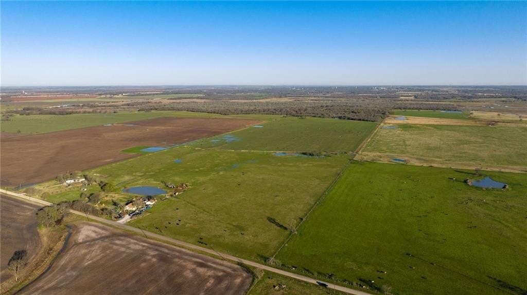 185.6 acres in Falls County - photo 2