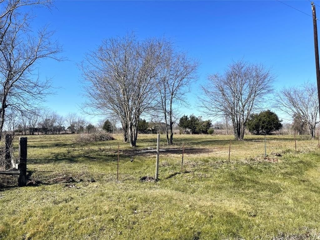 1.5 acres in Freestone County - photo 4