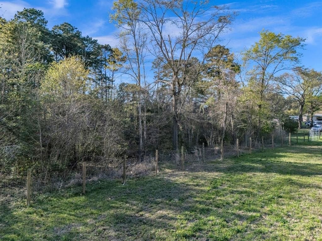 0.65 acres in Smith County - photo 9