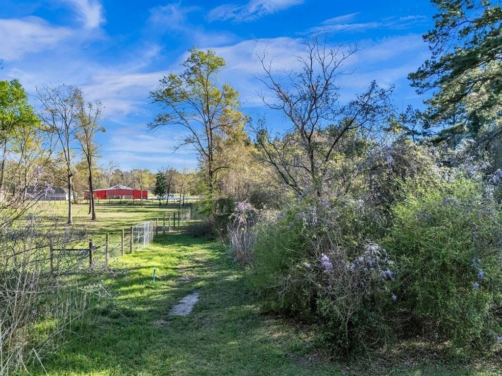 0.65 acres in Smith County - photo 2