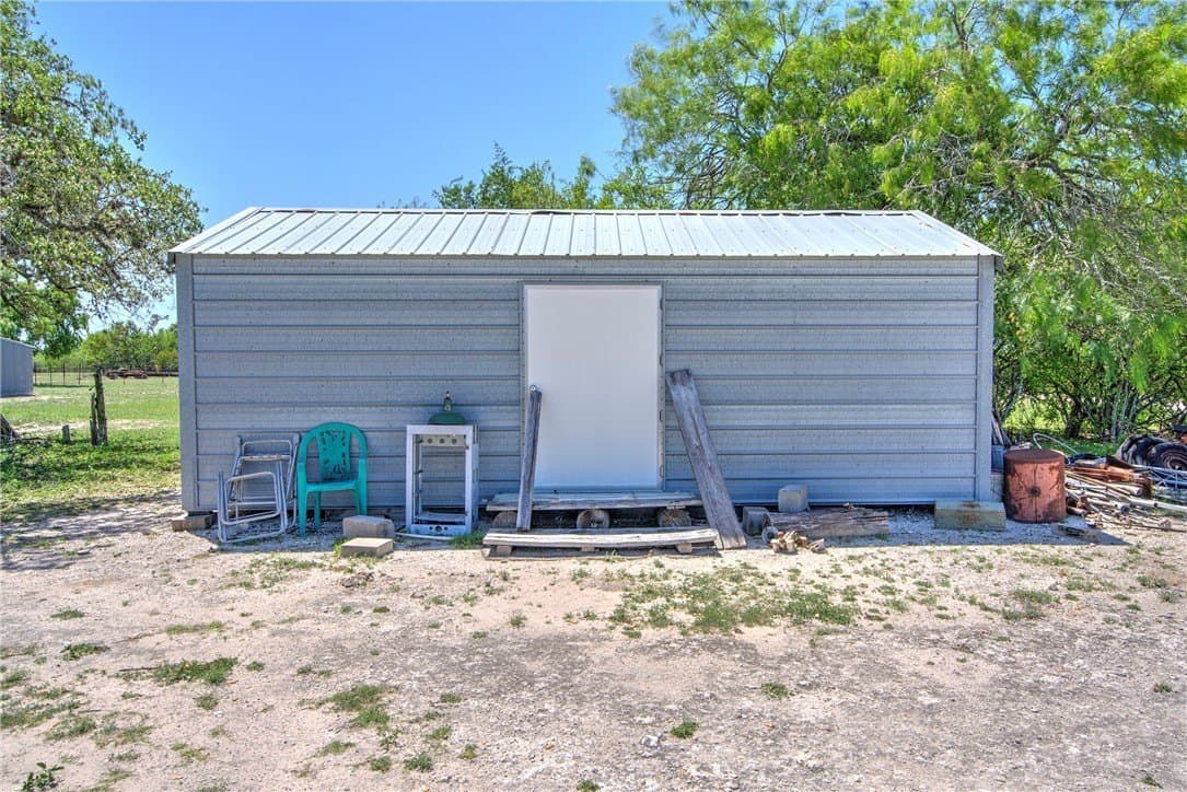 281.48 acres in Bee County - photo 26