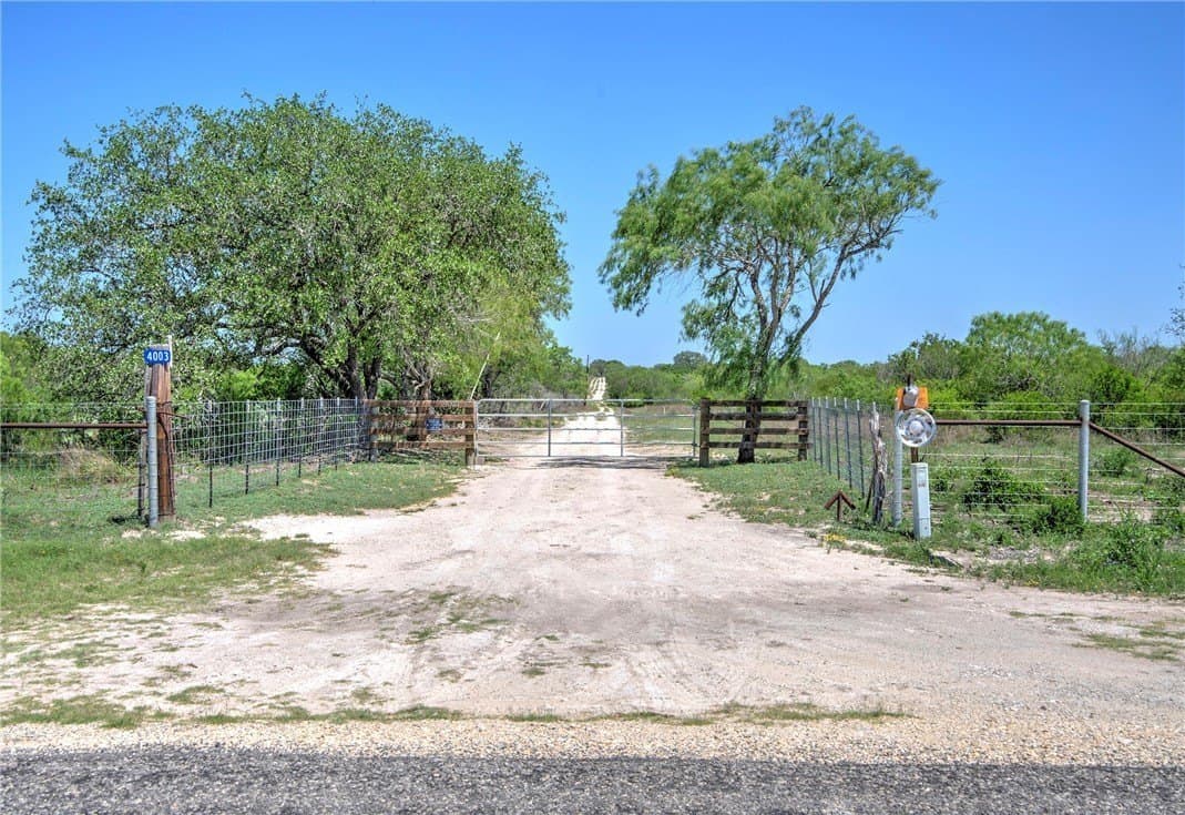 281.48 acres in Bee County - photo 22