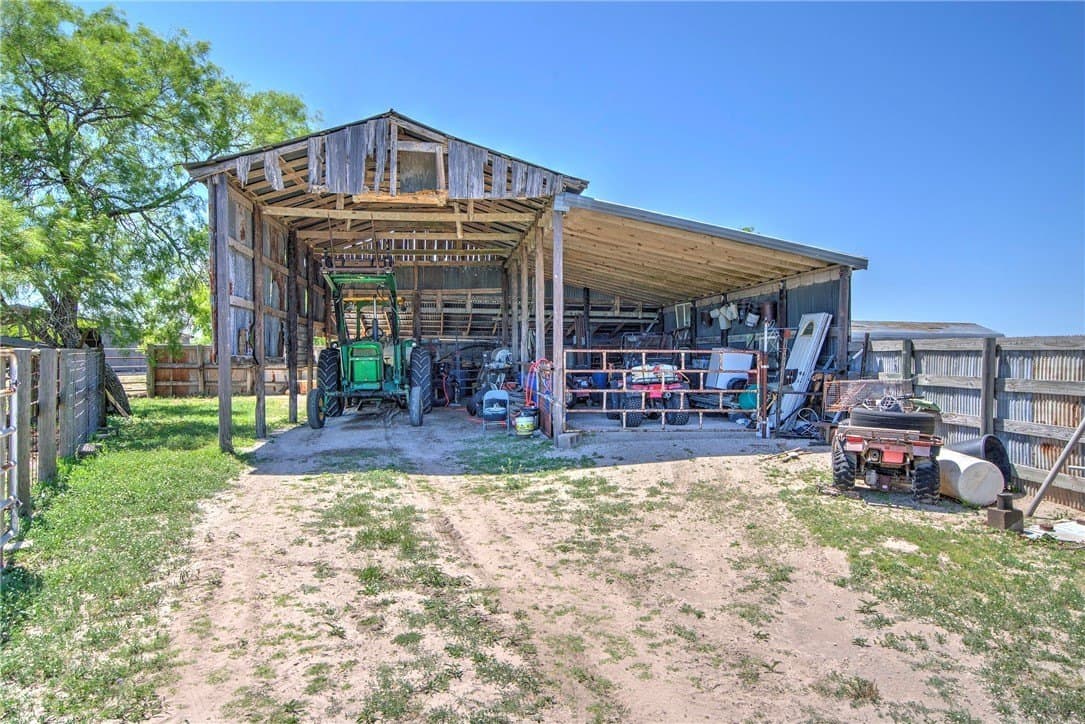 281.48 acres in Bee County - photo 24