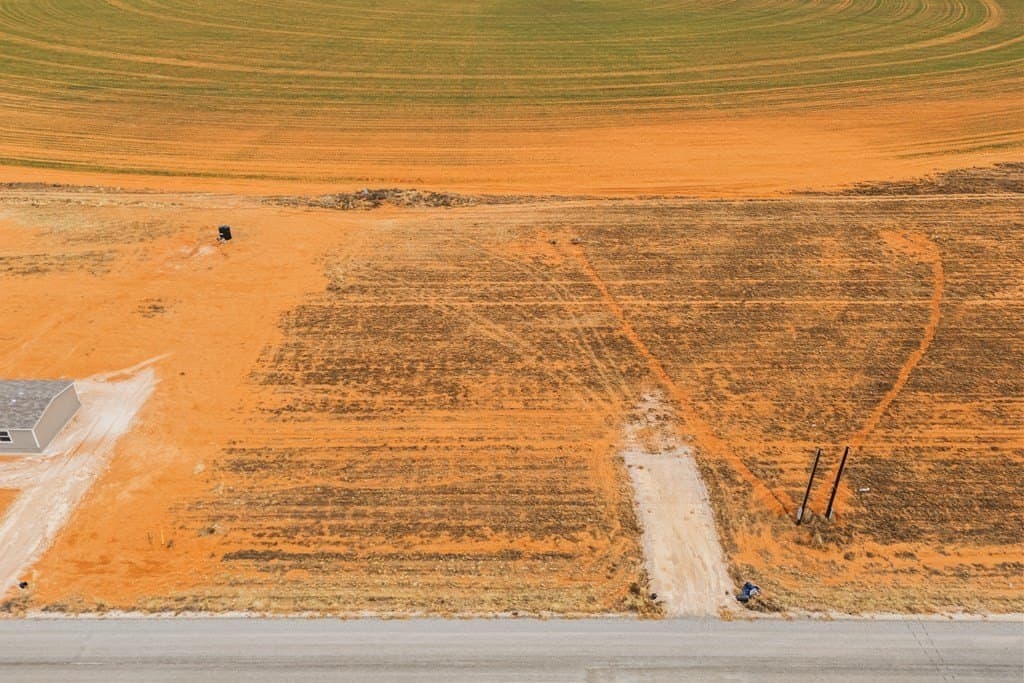 1.38 acres in Gaines County - photo 2