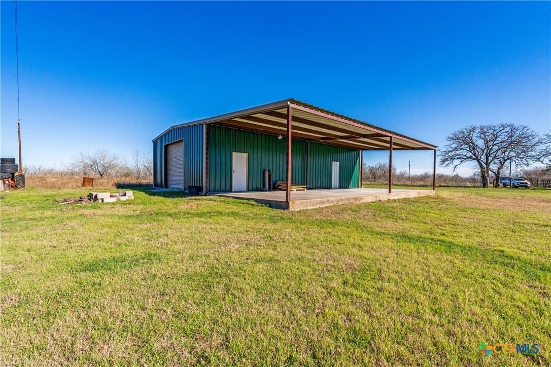 10.1 acres in Gonzales County - photo 3