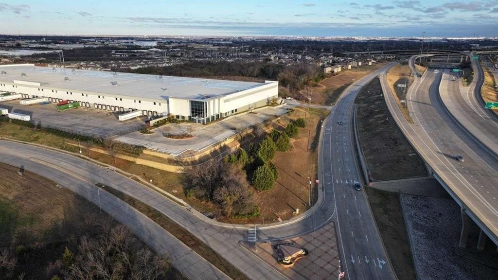 0.84 acres in Dallas County - photo 13