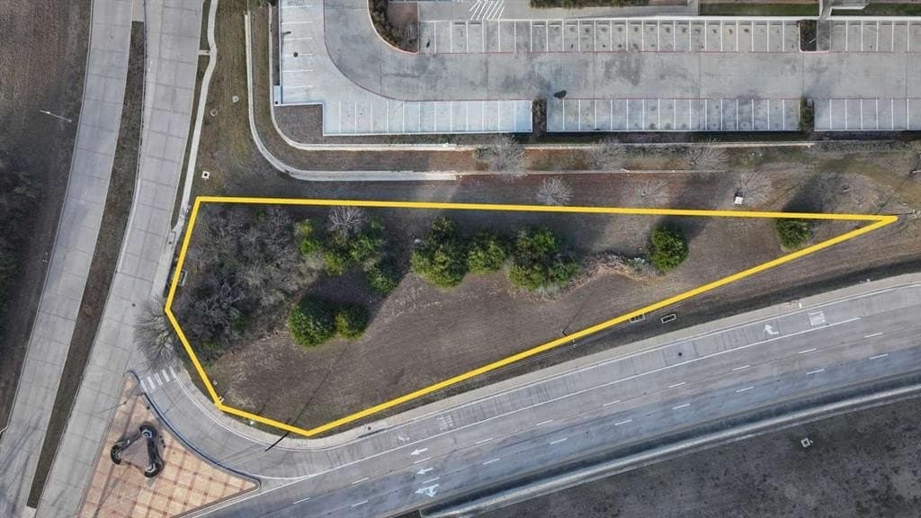 0.84 acres in Dallas County - photo 2