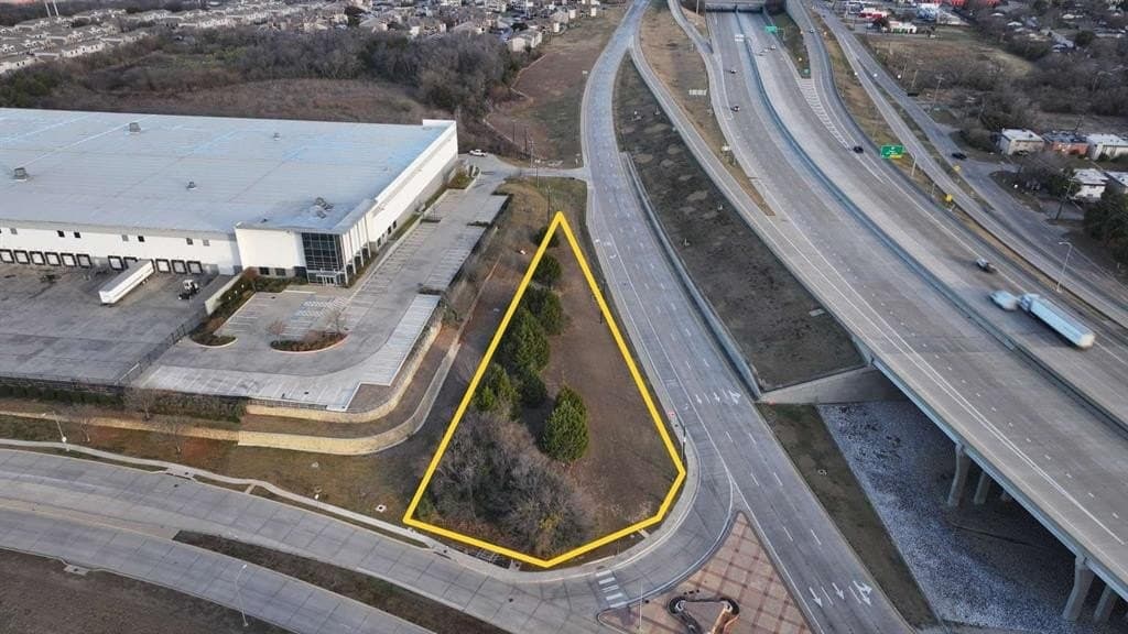 0.84 acres in Dallas County - photo 3
