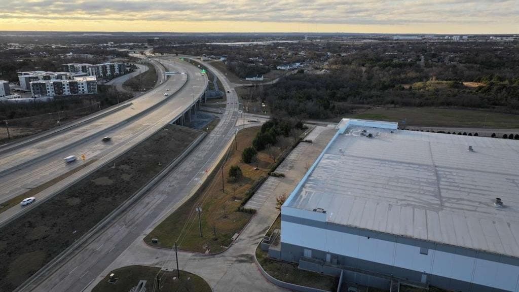 0.84 acres in Dallas County - photo 17