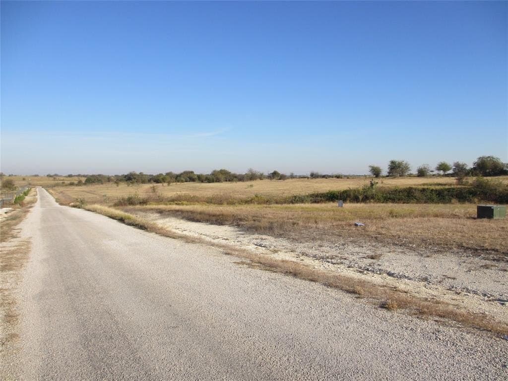 2 acres in Hill County - photo 5