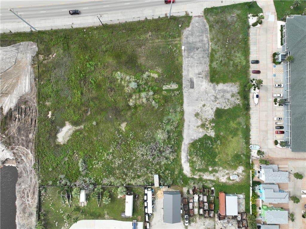 1.73 acres in Nueces County - photo 3