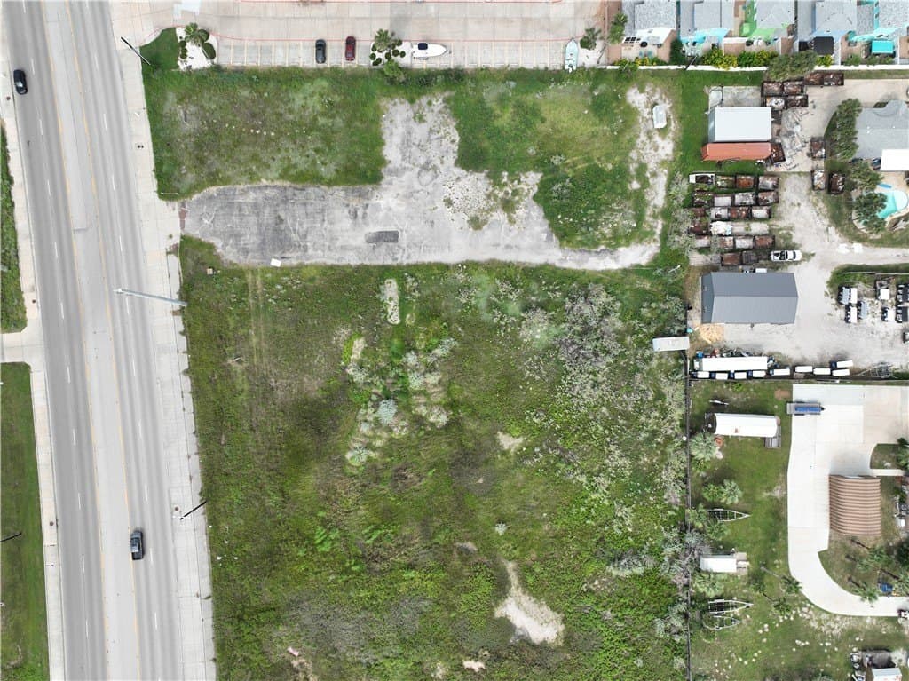 1.73 acres in Nueces County - photo 2