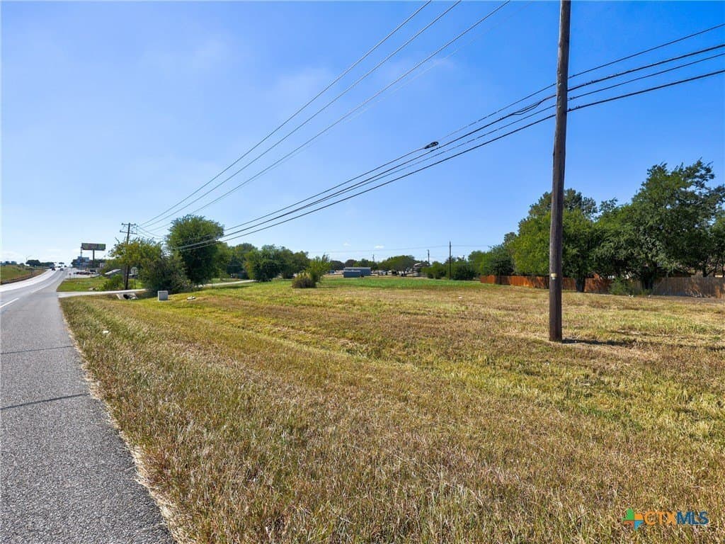 0.71 acres in Williamson County - photo 11