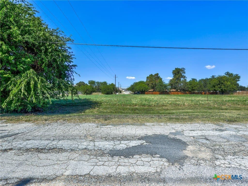 0.71 acres in Williamson County - photo 8