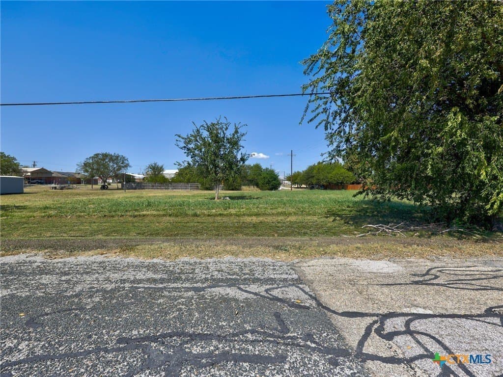 0.71 acres in Williamson County - photo 7