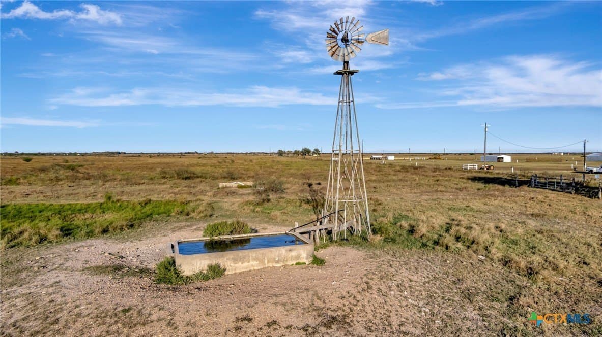10.32 acres in Victoria County - photo 4