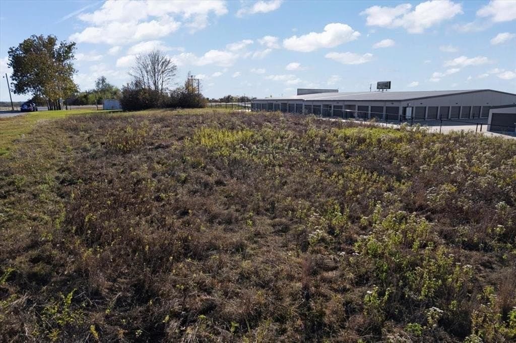 0.92 acres in Grayson County - photo 11