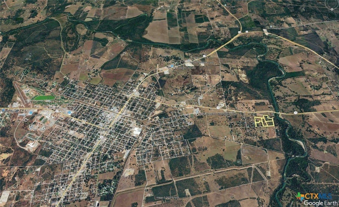 6.07 acres in DeWitt County - photo 5