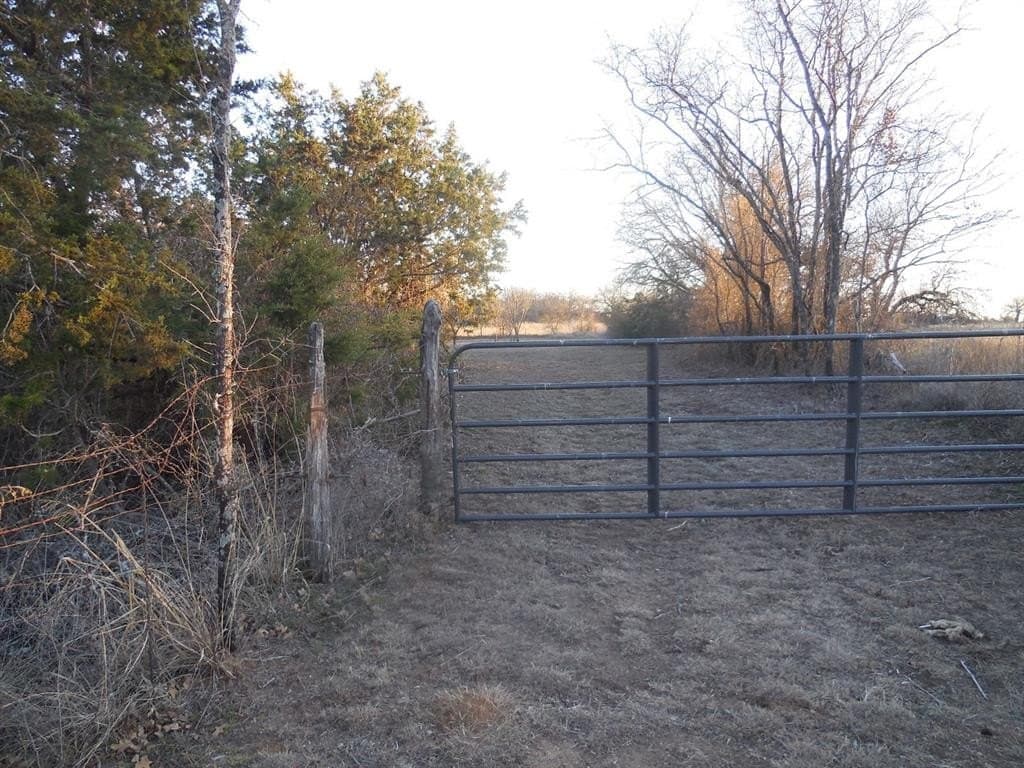 1.5 acres in Eastland County - photo 2