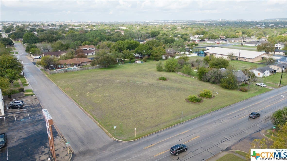 0.95 acres in Bell County - photo 2