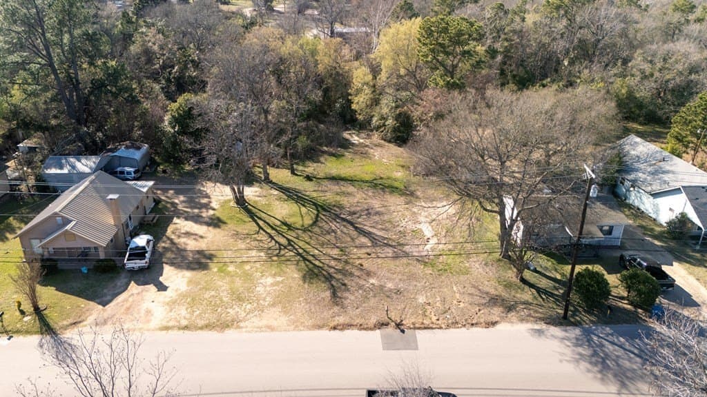 0.53 acres in Henderson County - photo 2