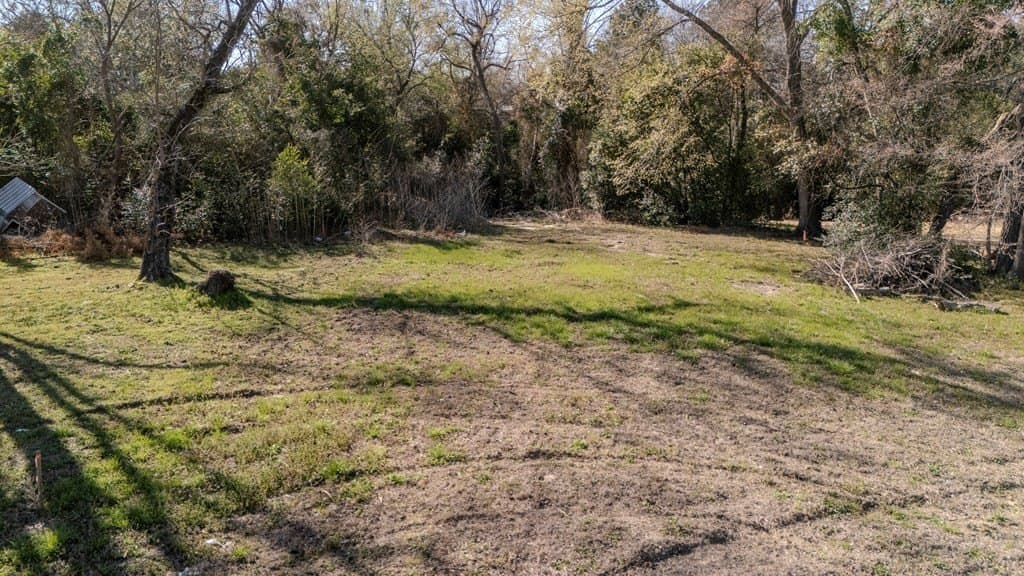 0.53 acres in Henderson County - photo 8