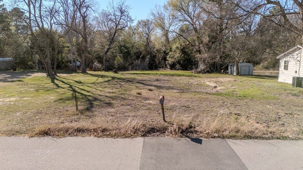 0.53 acres in Henderson County - photo 6