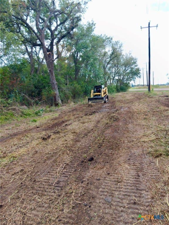 2.31 acres in McLennan County - photo 8
