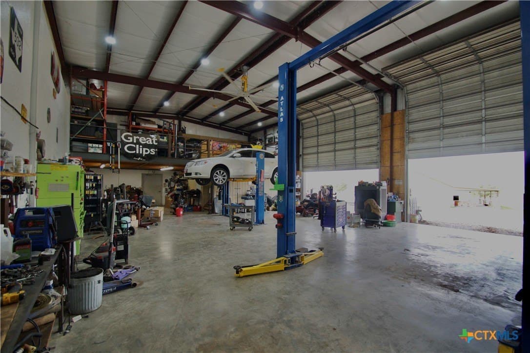 11.22 acres in Victoria County - photo 11