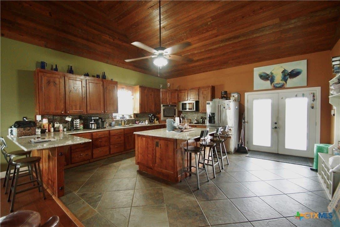 11.22 acres in Victoria County - photo 17