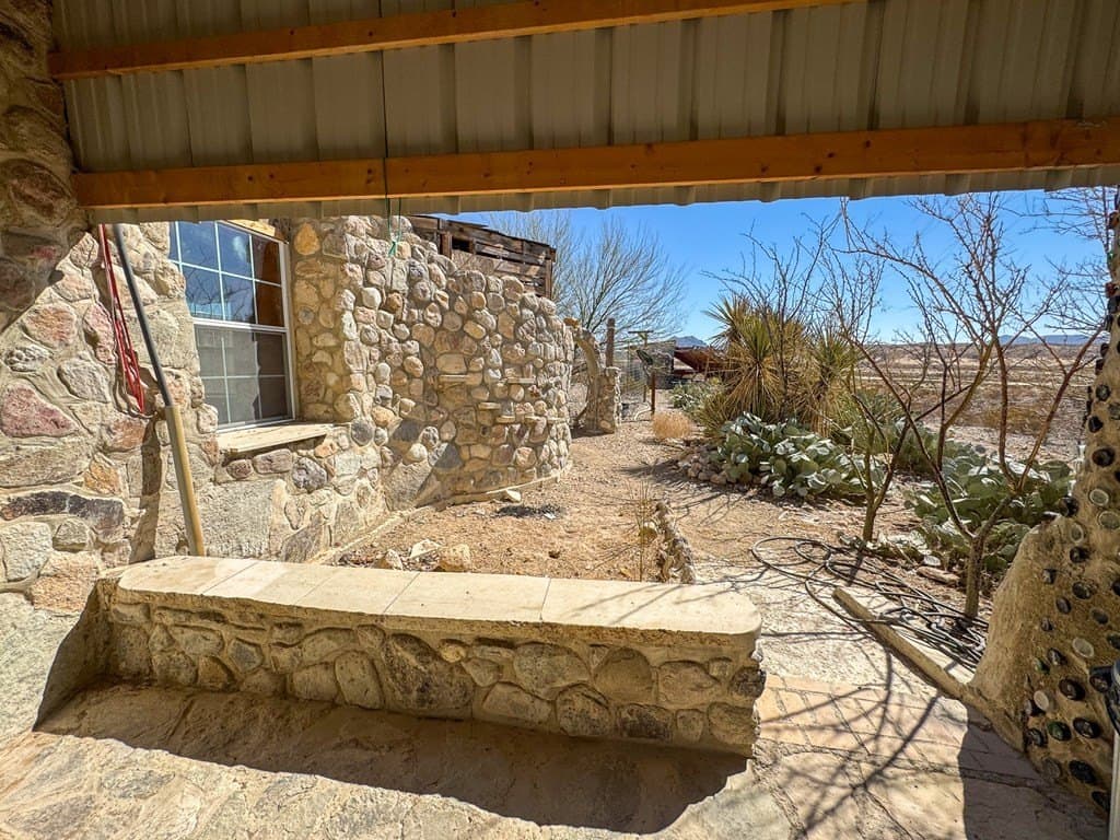 20 acres in Brewster County - photo 4
