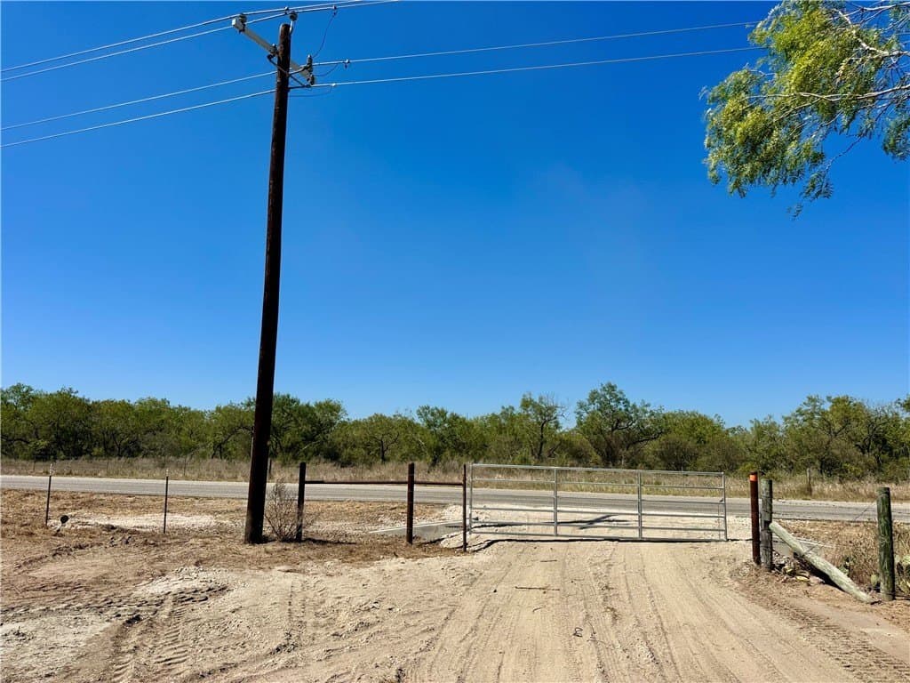29.63 acres in Atascosa County - photo 39
