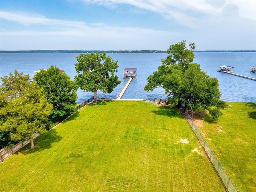 1.11 acres in Tarrant County - photo 2
