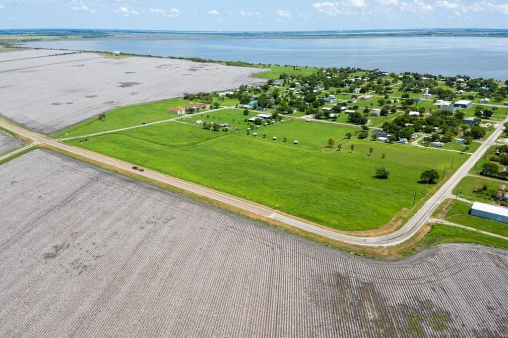 0.79 acres in Refugio County - photo 25