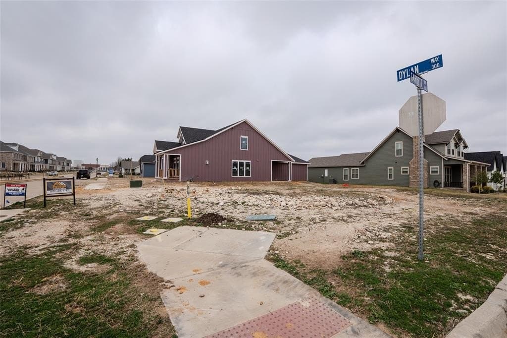 0.14 acres in Ellis County - photo 12
