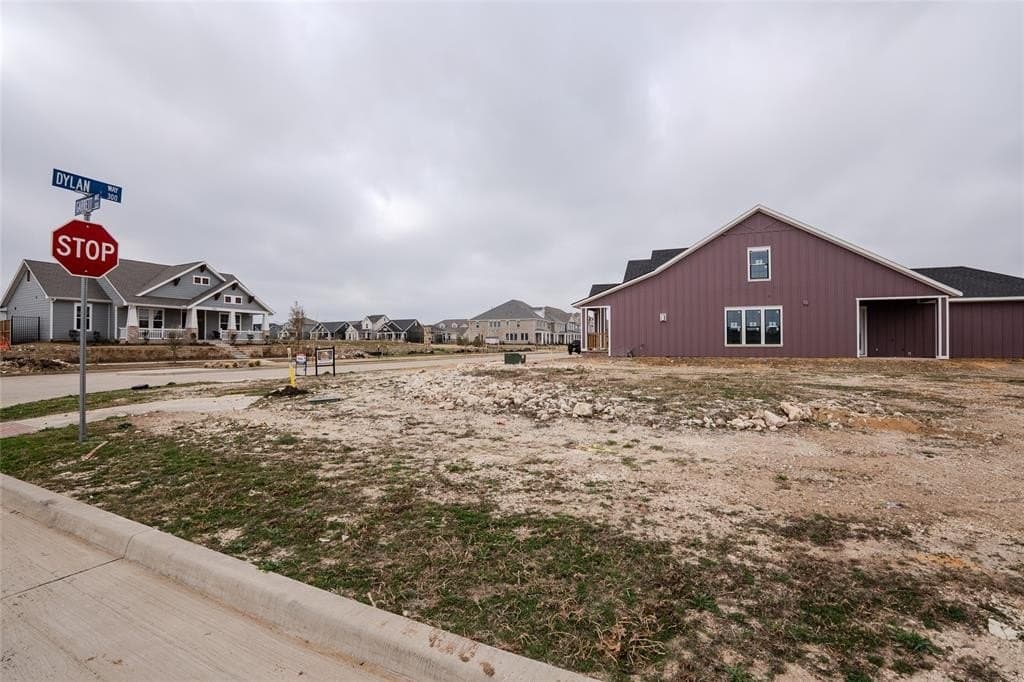 0.14 acres in Ellis County - photo 11