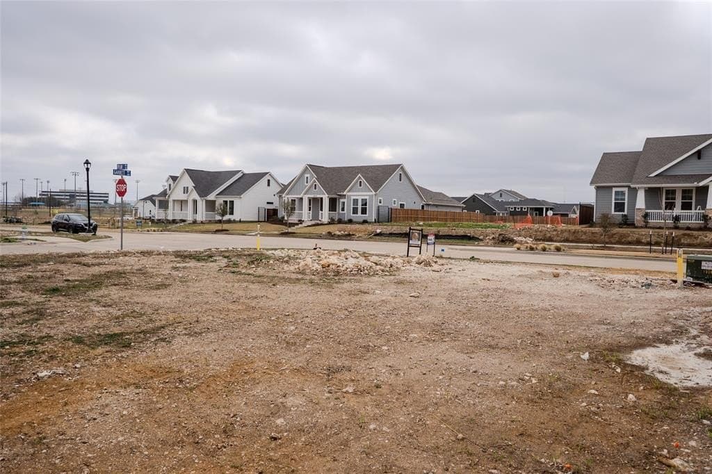 0.14 acres in Ellis County - photo 3