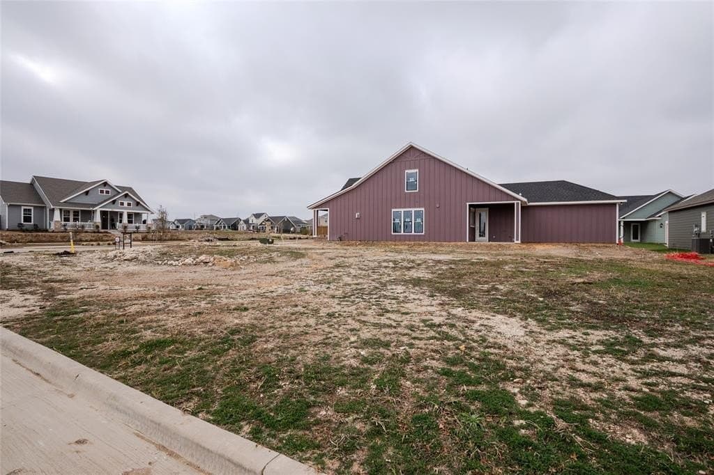 0.14 acres in Ellis County - photo 9