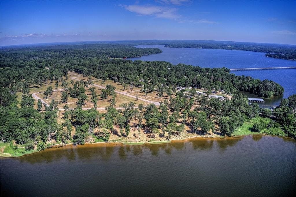 0.85 acres in Henderson County - photo 5