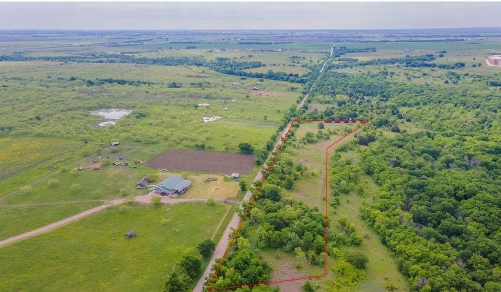 4.73 acres in Hill County - photo 5