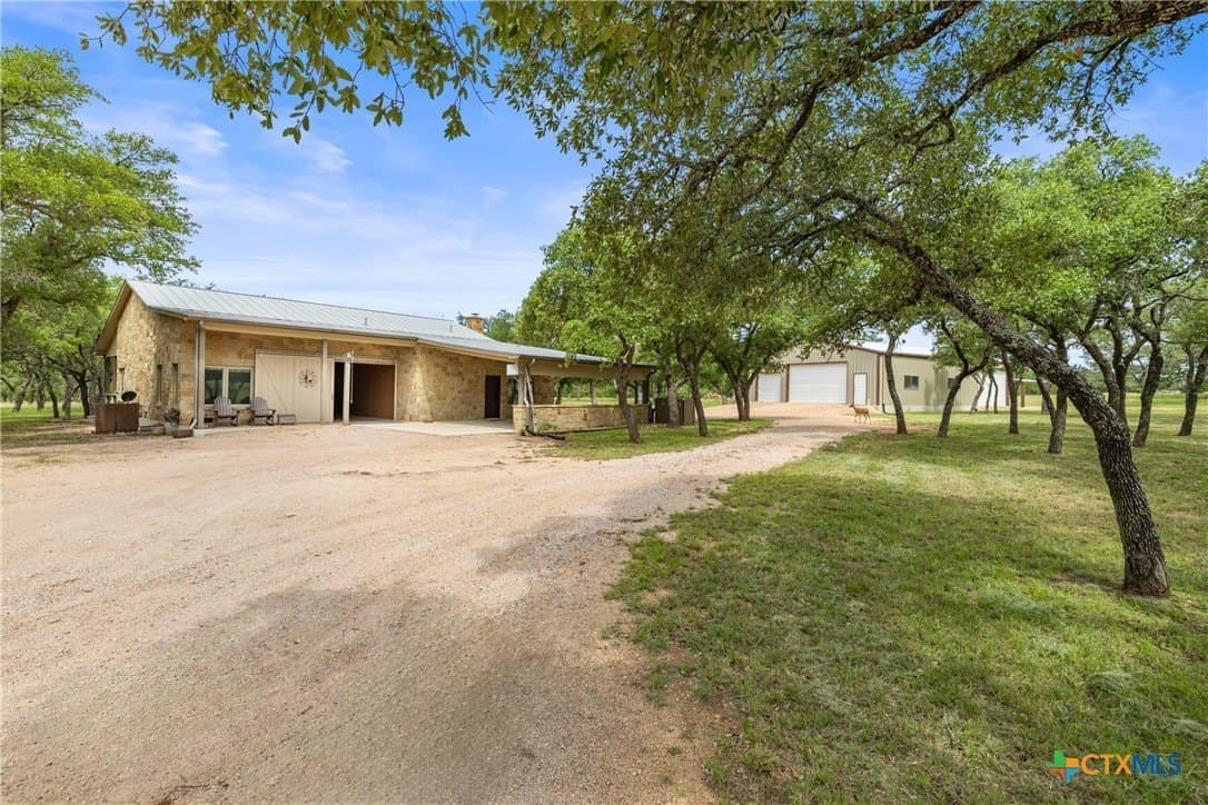 50.31 acres in Blanco County - photo 3