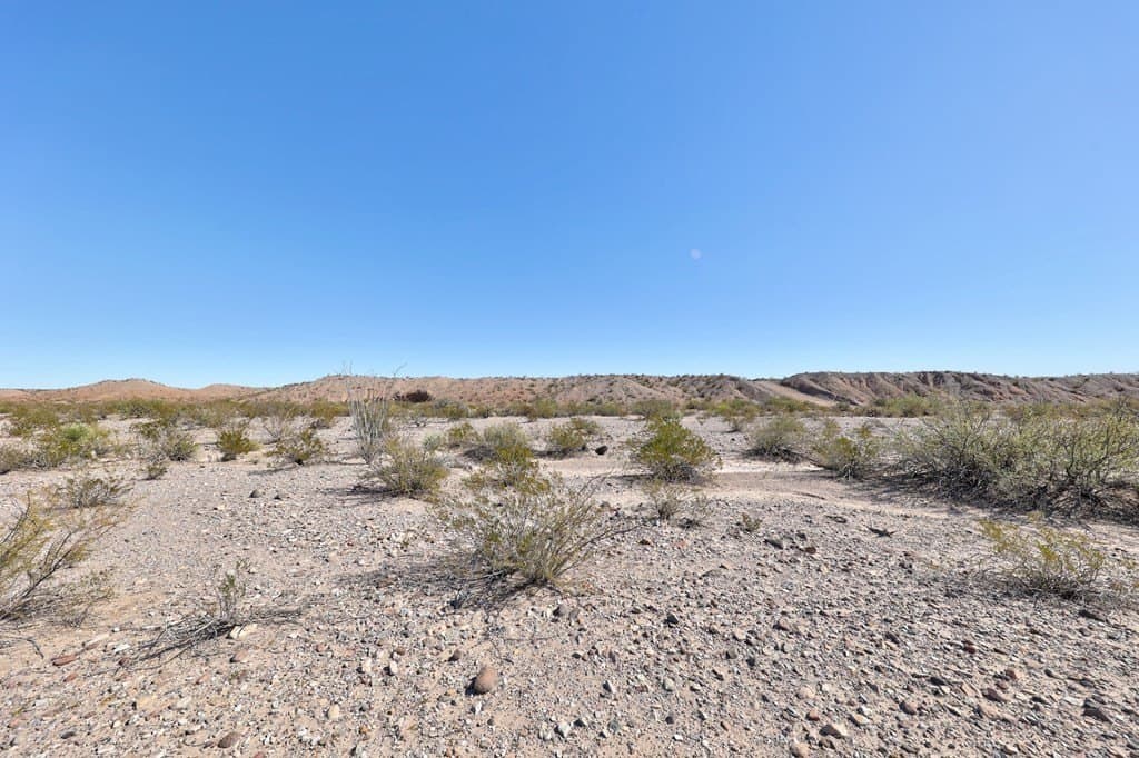 1 acres in Presidio County - photo 2