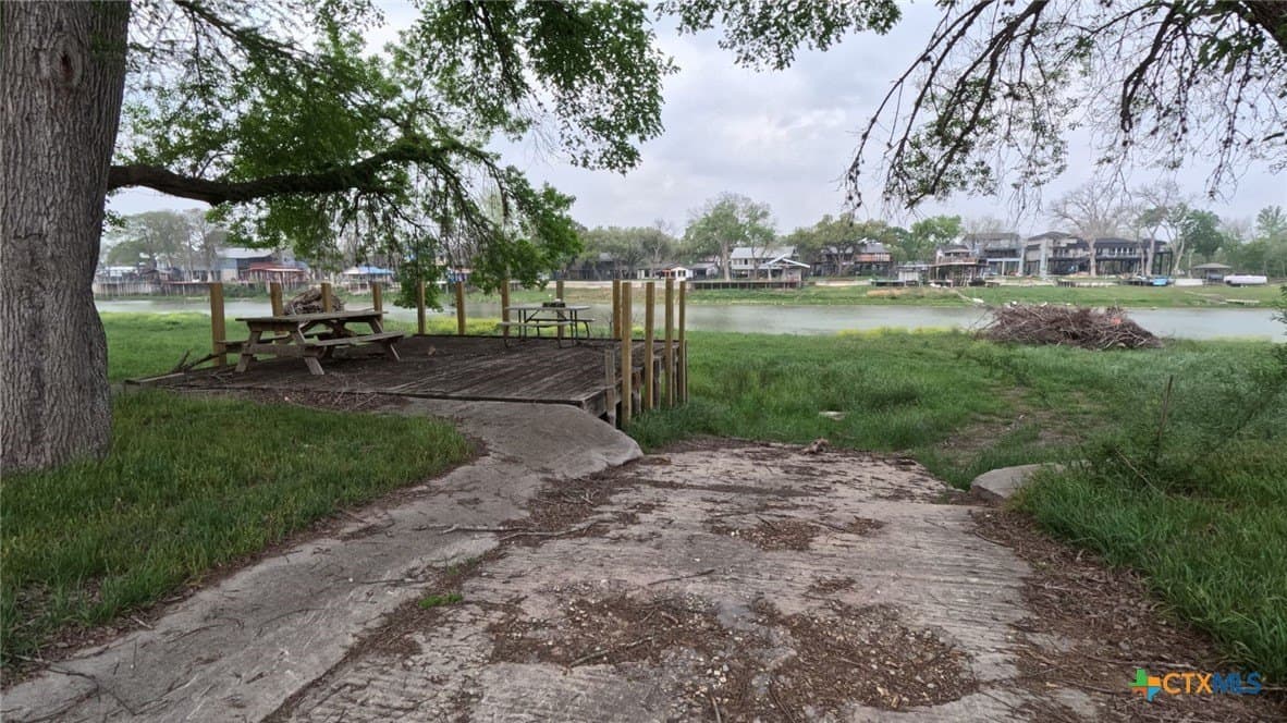 0.6 acres in Guadalupe County - photo 4