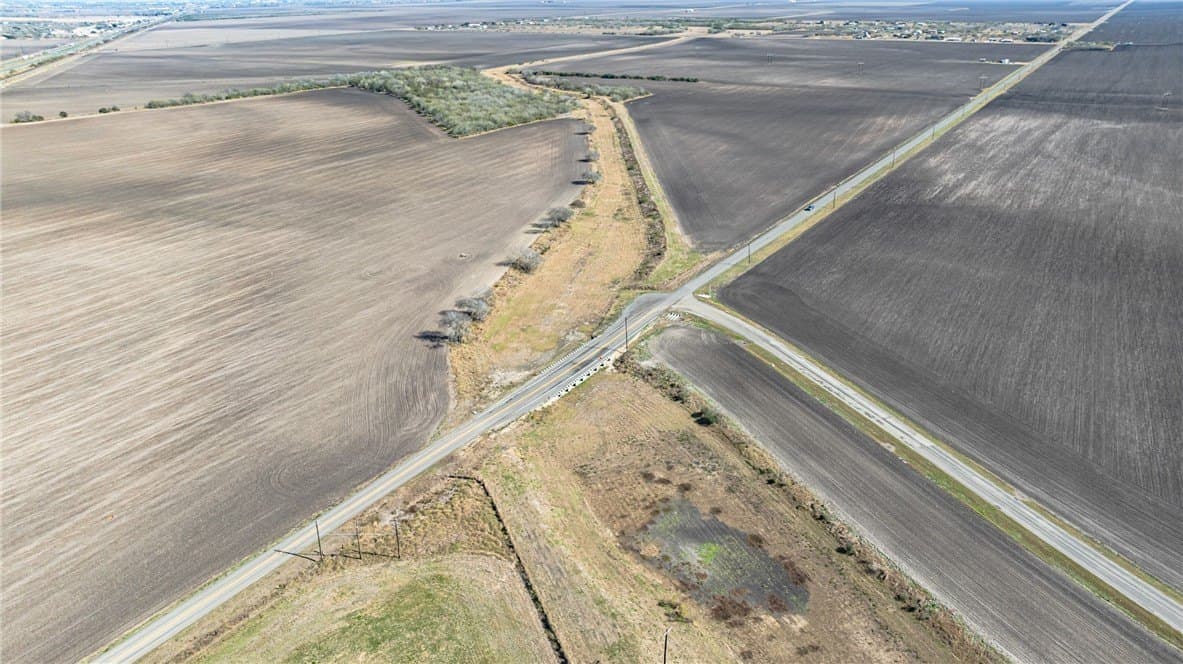 73.09 acres in San Patricio County - photo 5